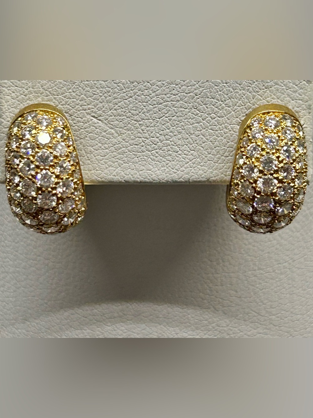 CHANEL Vintage Fine Jewelry 18k Gold Pave Diamond Dome Huggie Earrings - Picture 5 of 14